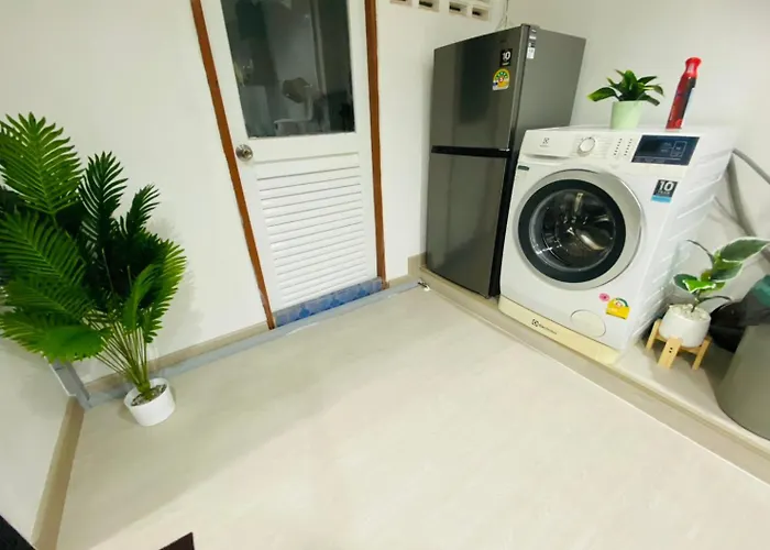 Cozy Nest Near Downtown Villa *